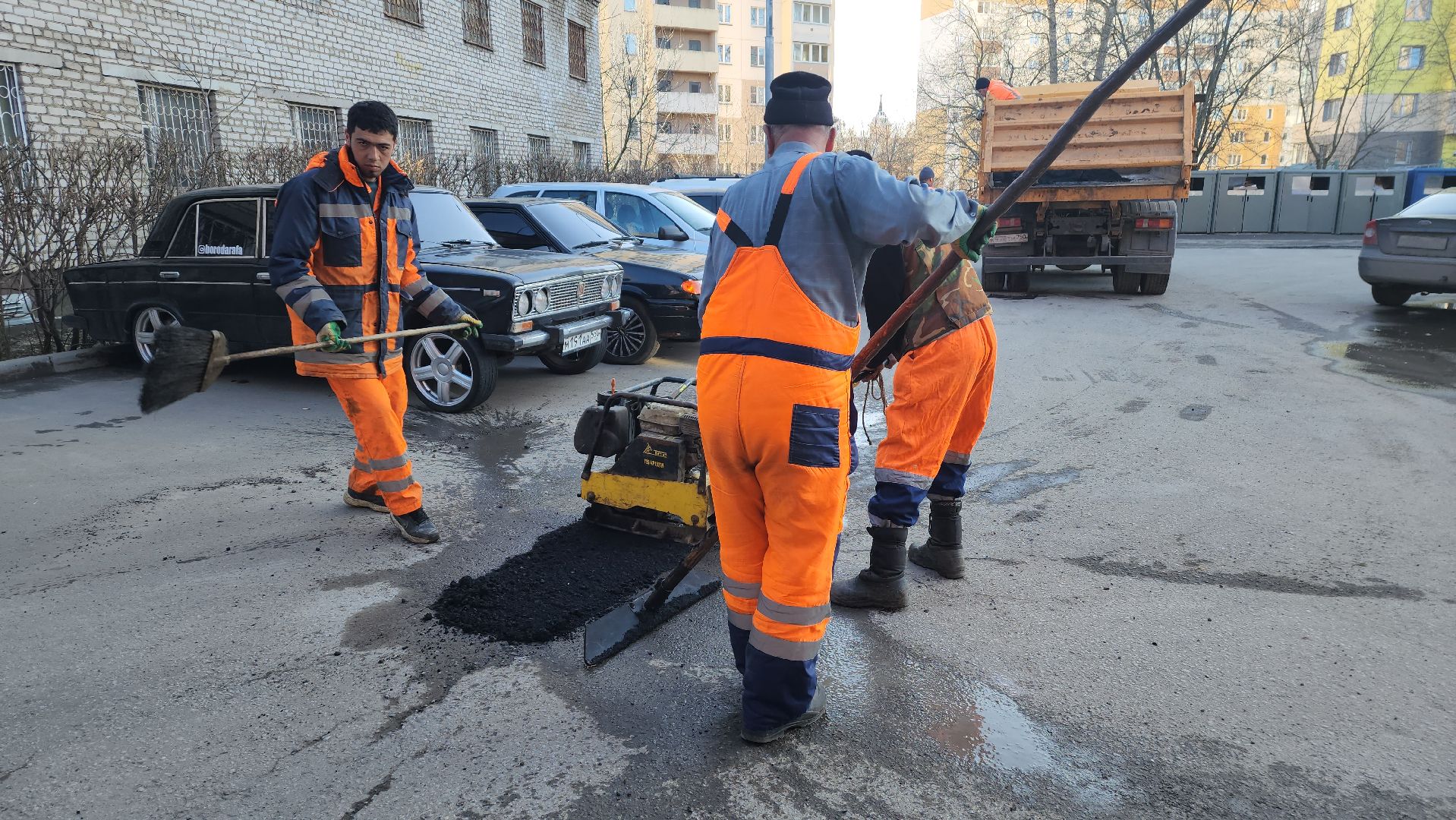 вертикалки, ивантеевка, коммунальная служба, ямочный ремонт, асфальтирование дворов дорог,