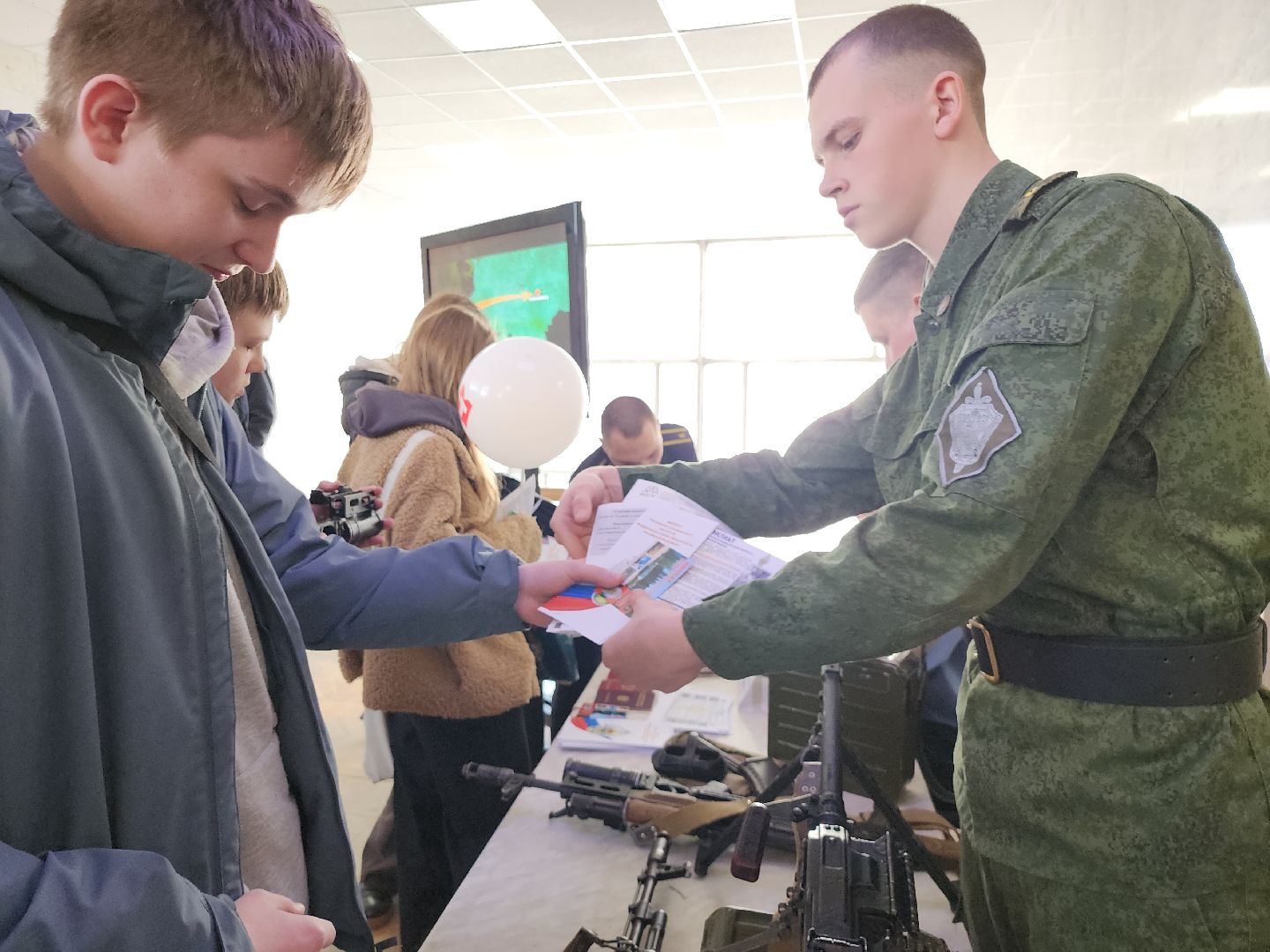 серпухов, подмосковье, студенты, школьники, ВУЗ, колледж,