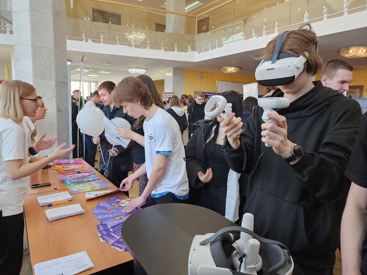 серпухов, подмосковье, студенты, школьники, ВУЗ, колледж,