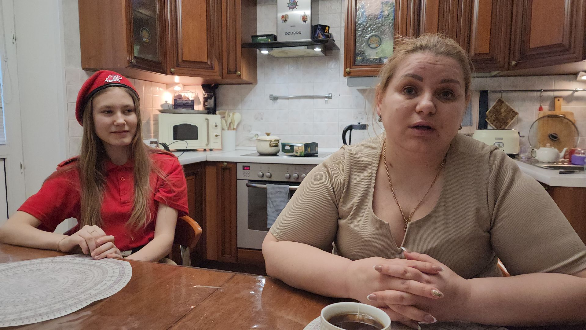 вертикалки, пушкино, помощь сво, продукты питания, волонтерская деятельность, помощь фронту, школьница,