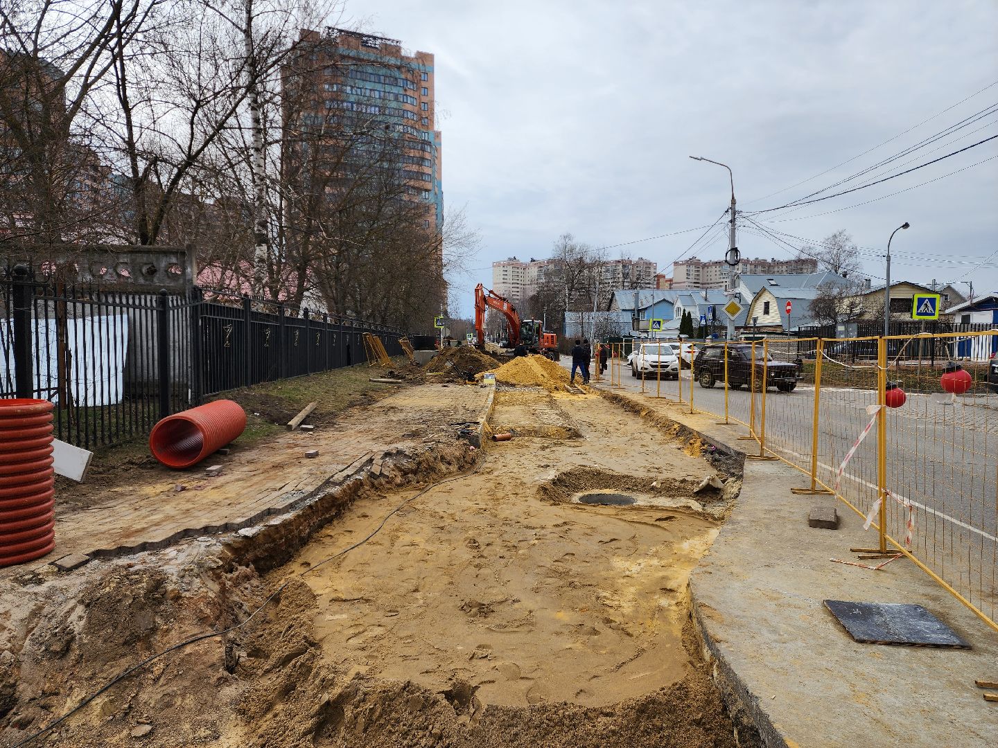 раменское, строительство, жкх, на улице мира прокладывают ливневую канализацию,