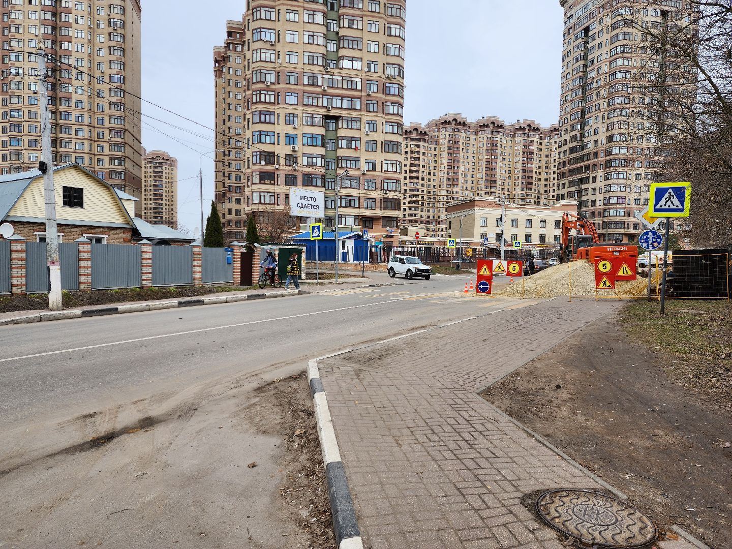 раменское, строительство, жкх, на улице мира прокладывают ливневую канализацию,