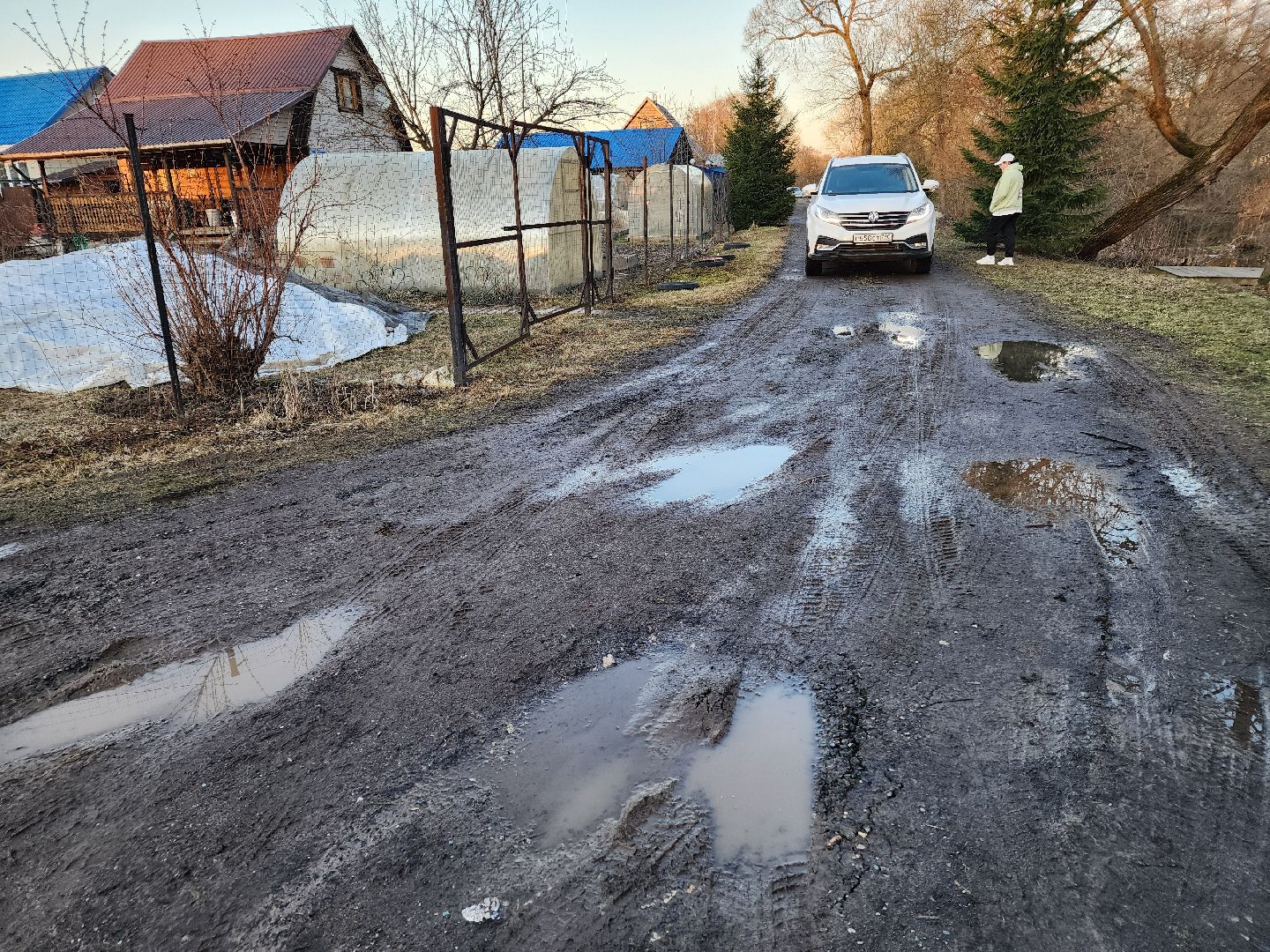 чехов, поселок васькино, выездная администрация, встреча с жителями, обращения граждан, деревня васькино, улица восточная, ямочный ремонт, ремонт дороги, уличное освещение, мбу чеховское благоустройство,