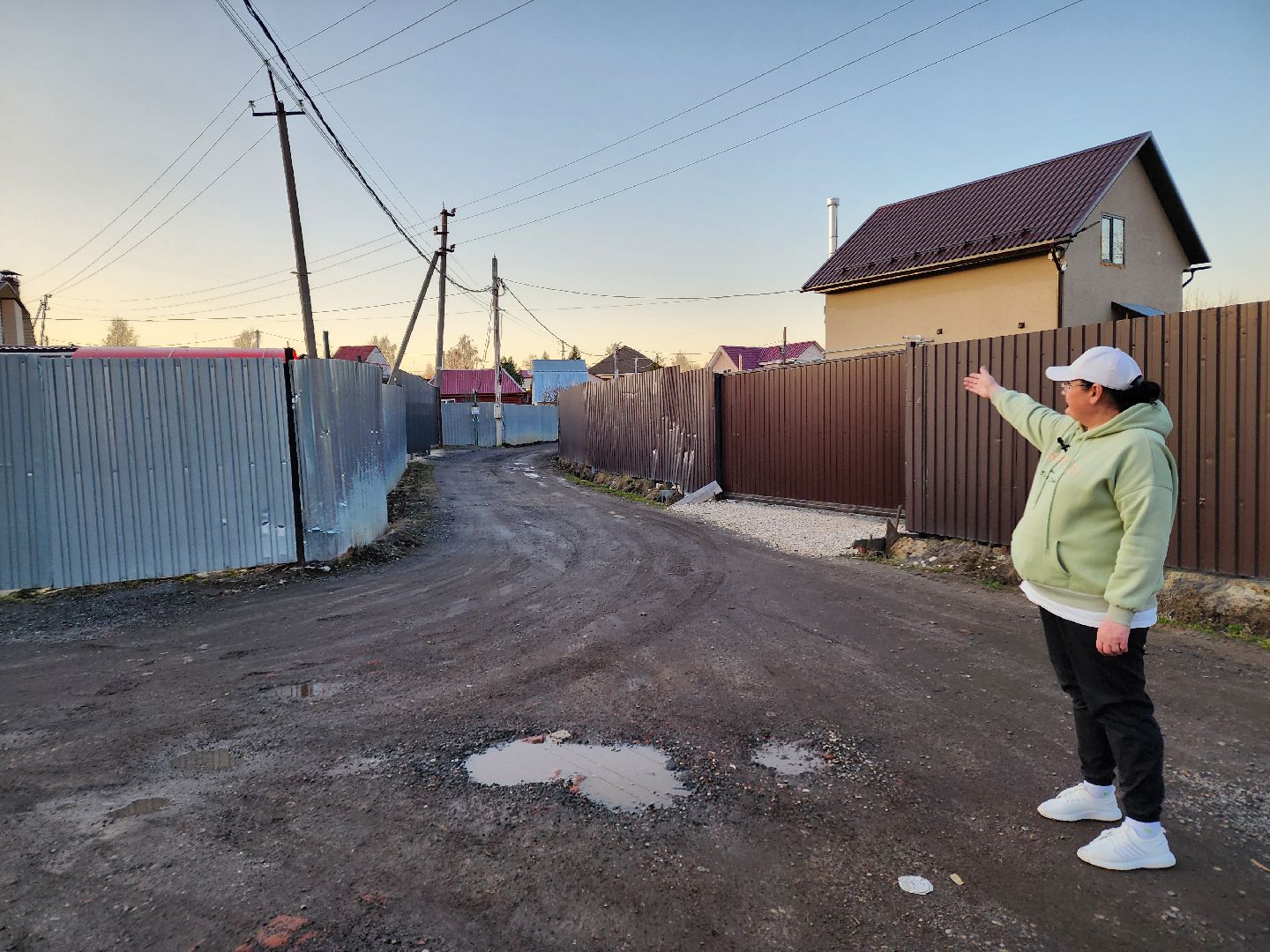чехов, поселок васькино, выездная администрация, встреча с жителями, обращения граждан, деревня васькино, улица восточная, ямочный ремонт, ремонт дороги, уличное освещение, мбу чеховское благоустройство,