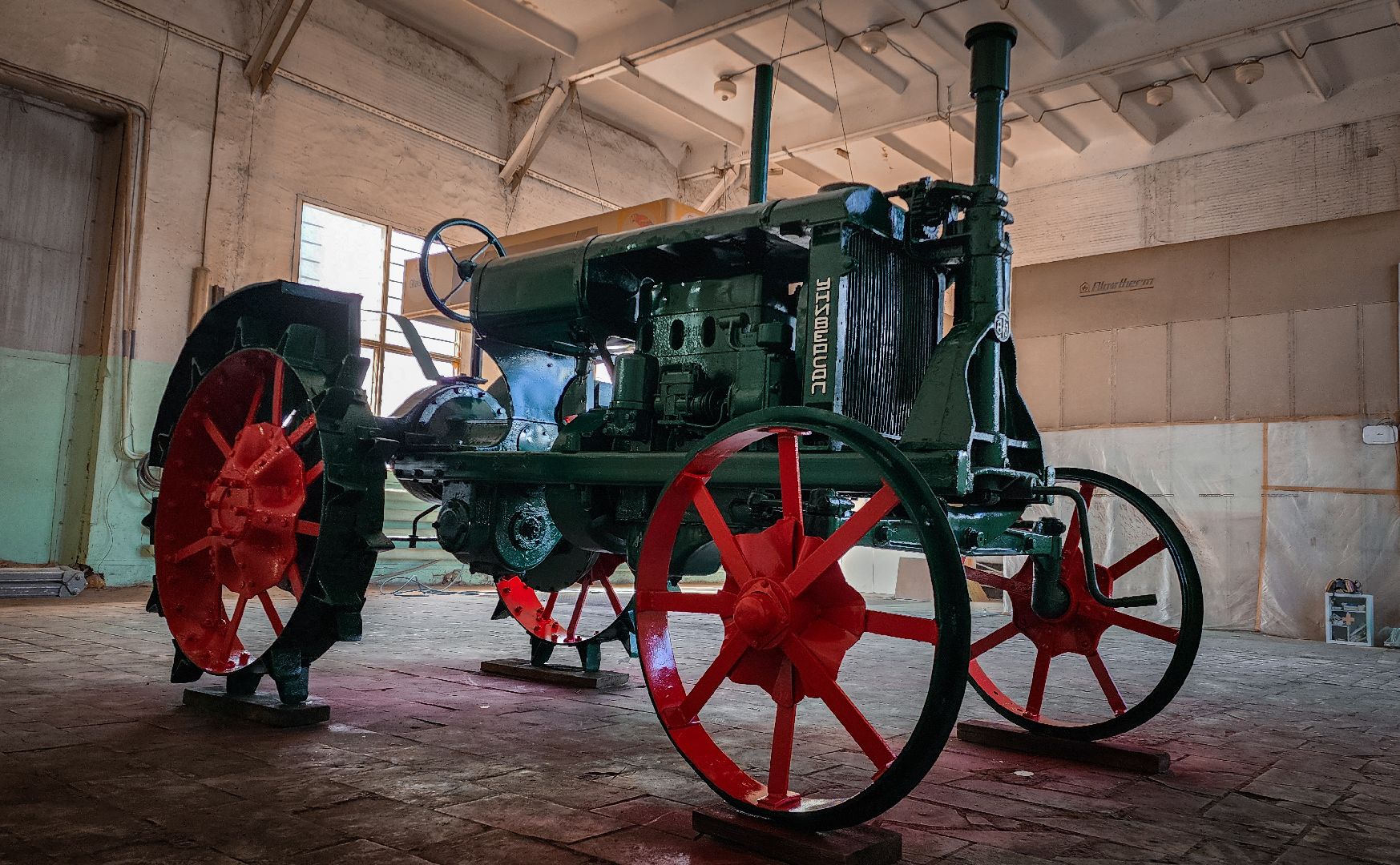 Бронницы, Реставрация трактора, У-2 ВТЗ, Автомобильно-дорожный колледж,