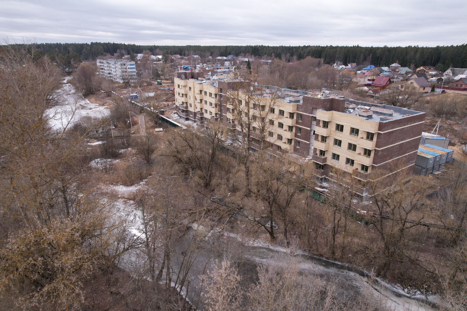 видео с коптера, дом для переселенцев в Талдоме,