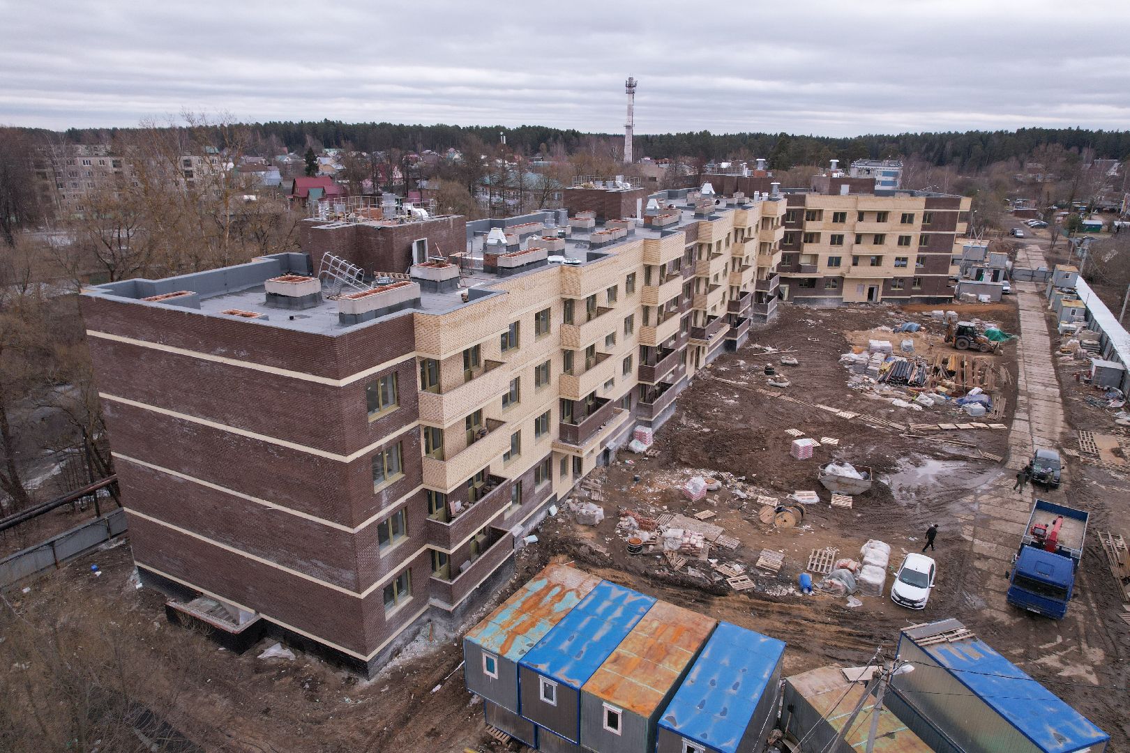 видео с коптера, дом для переселенцев в Талдоме,