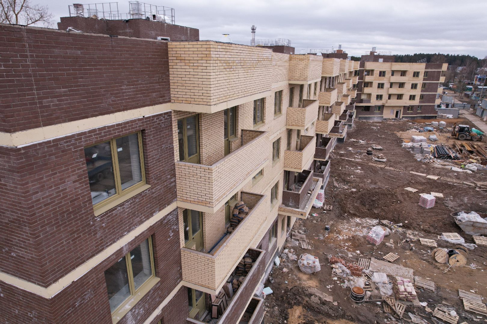 видео с коптера, дом для переселенцев в Талдоме,