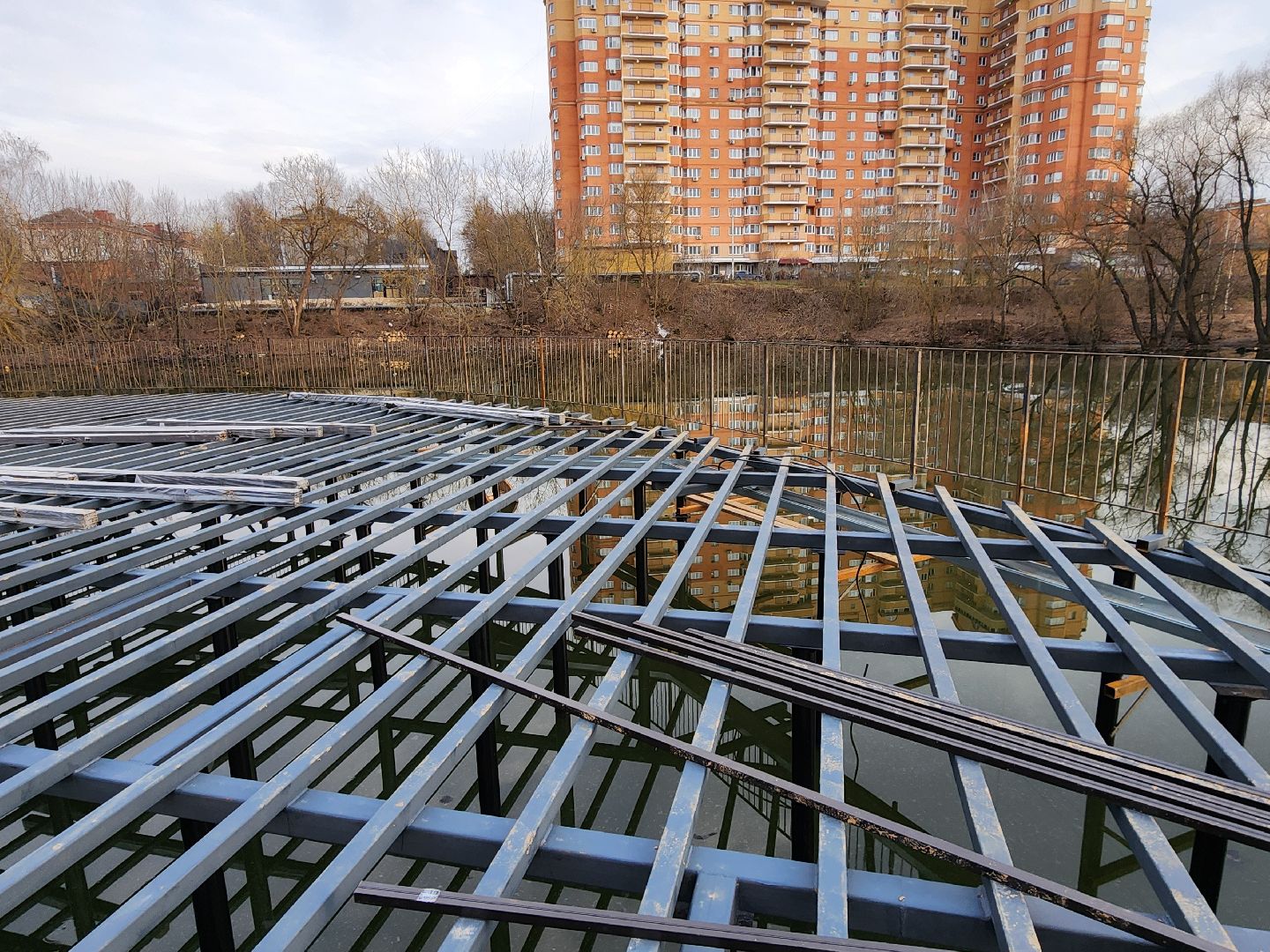 чехов, улица береговая, река теребенка, набережная, благоустройство, реконструкция, строительство, пирс, пешеходные зоны, деревянные настилы,