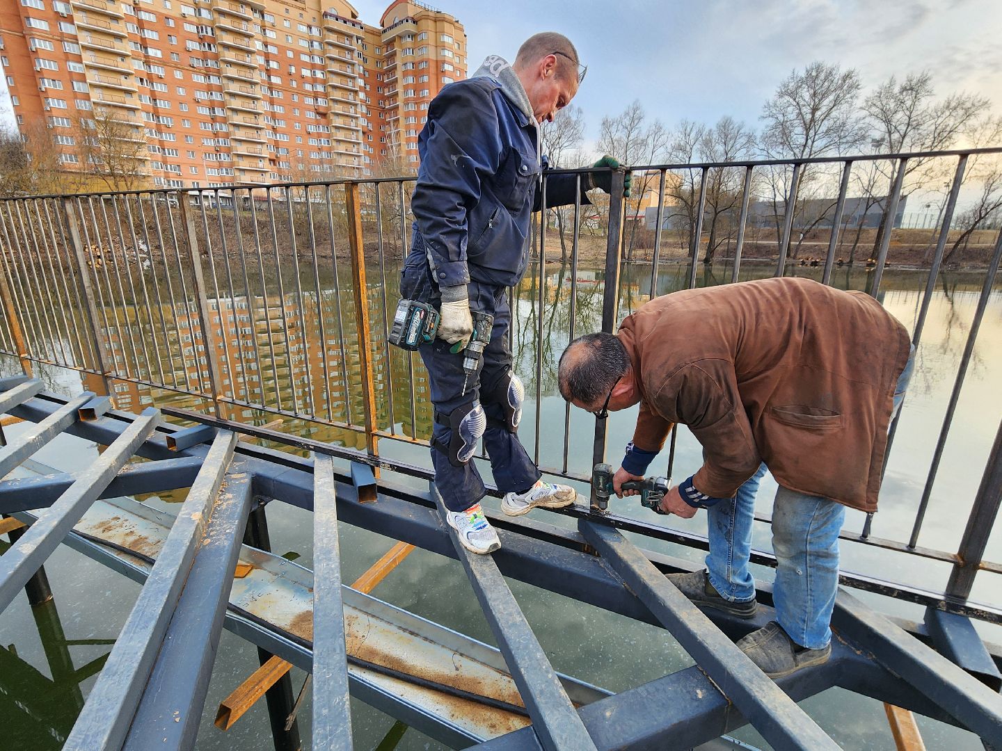 чехов, улица береговая, река теребенка, набережная, благоустройство, реконструкция, строительство, пирс, пешеходные зоны, деревянные настилы,
