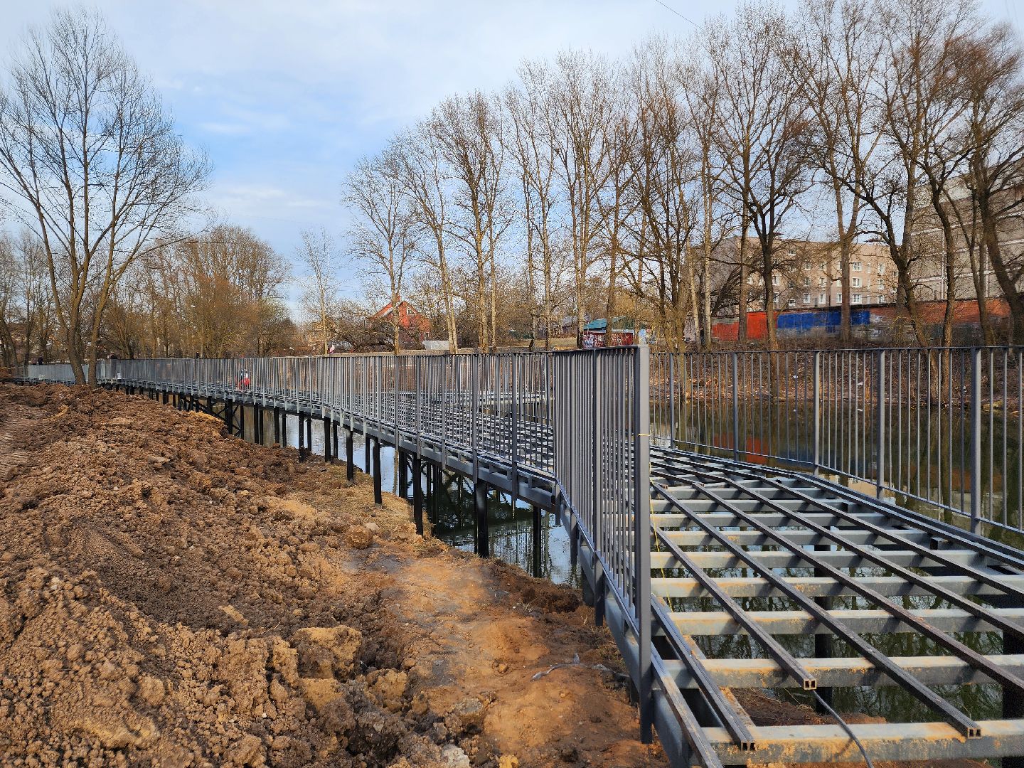 чехов, улица береговая, река теребенка, набережная, благоустройство, реконструкция, строительство, пирс, пешеходные зоны, деревянные настилы,