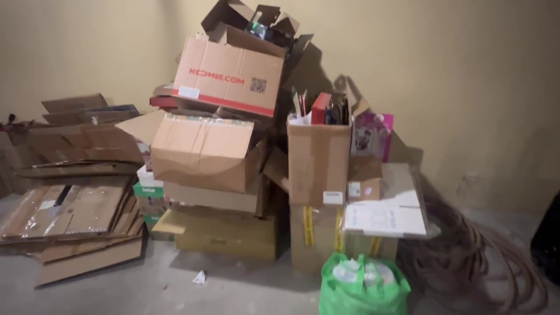 реутов, сбор макулатуры, детский сад, СВО, бумага, картон, книги,