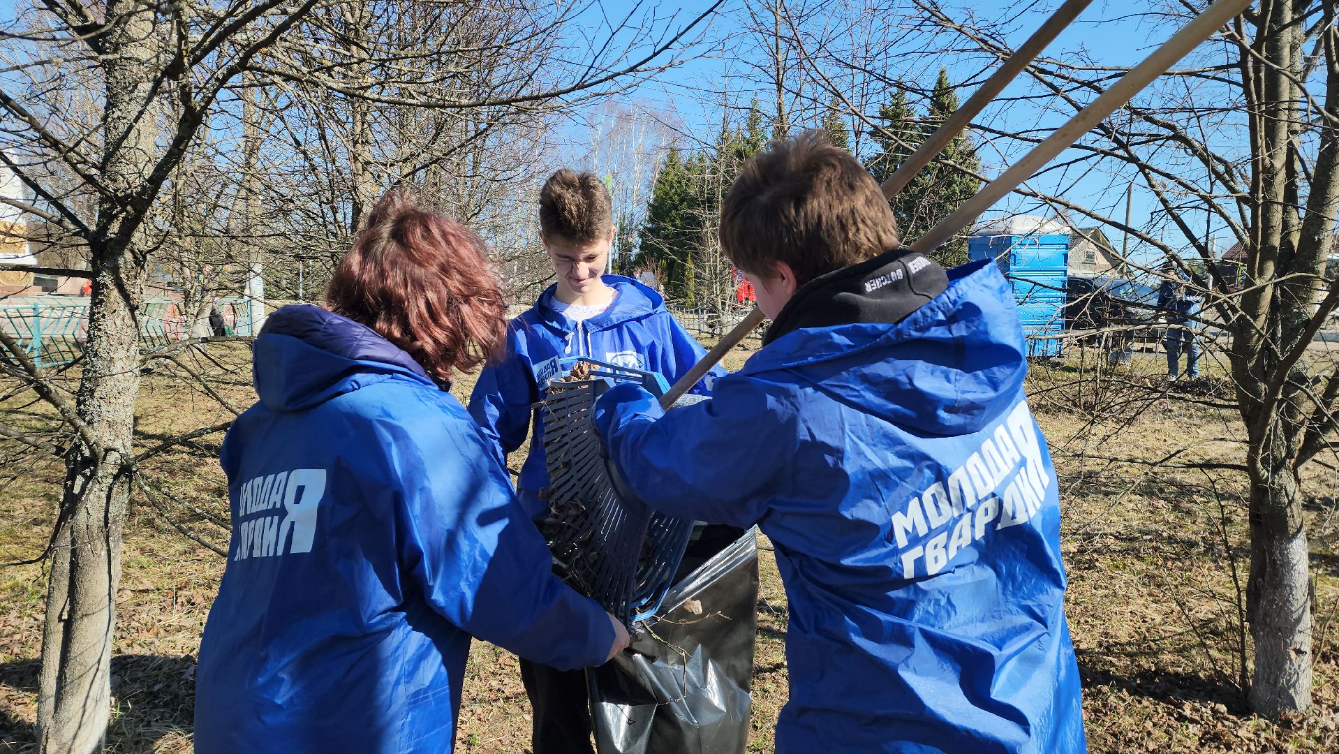 субботник, молодая гвардия, красногорск, рубеж обороны москвы,