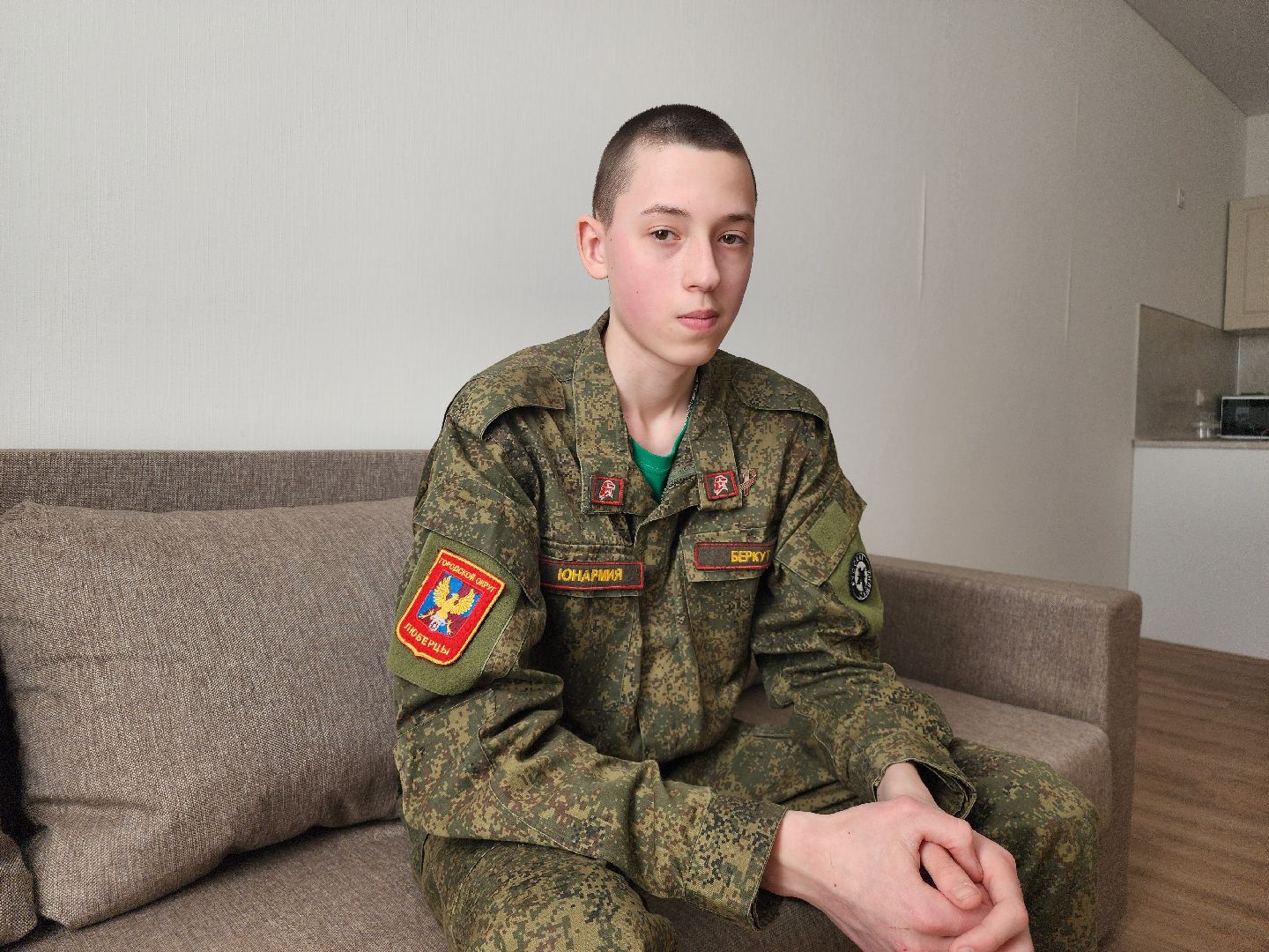 помощь бойцам, гумпомощь, гуманитарная помощь, школьник, окопные свечи,