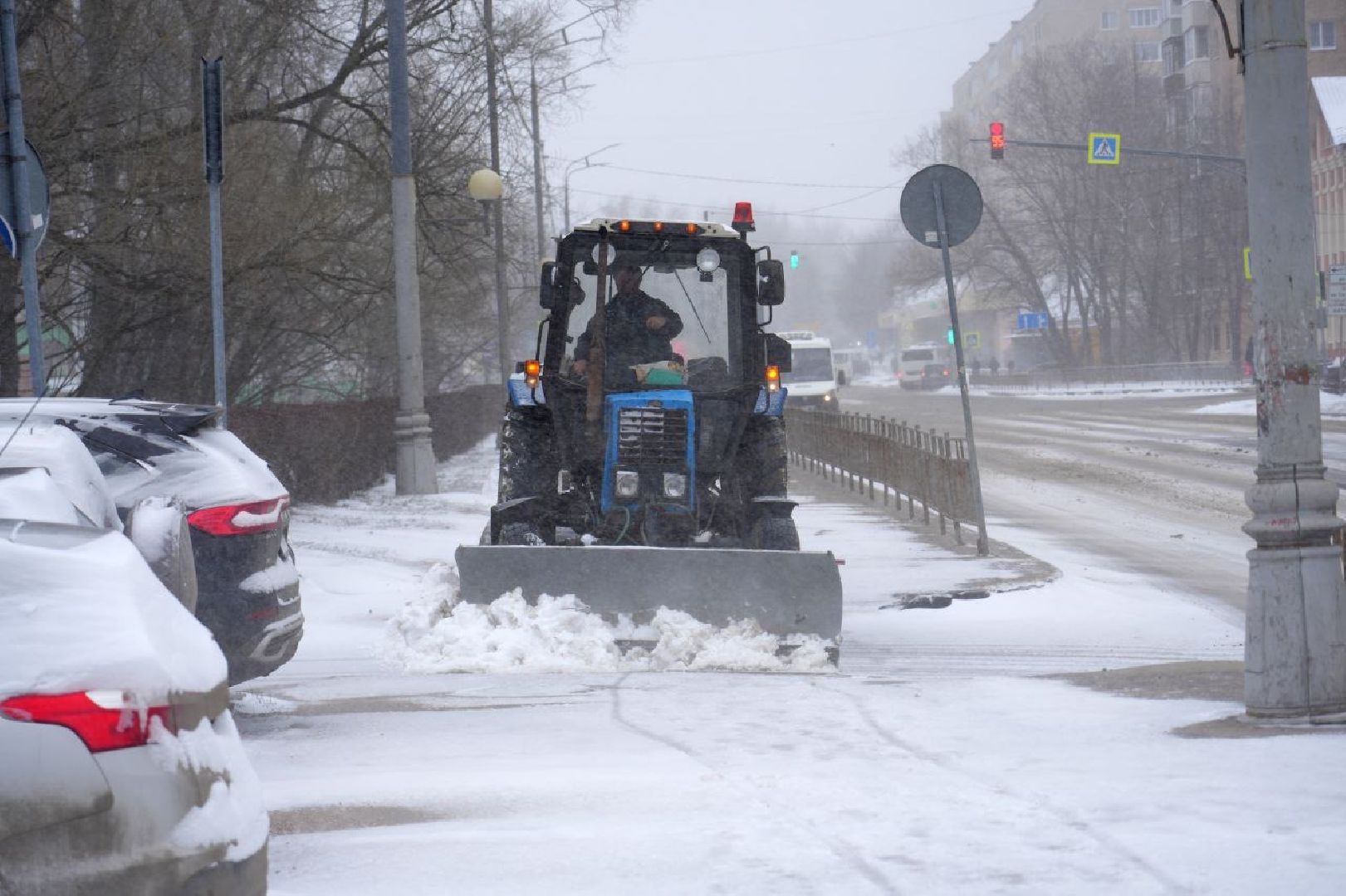снег, коммунальные службы, сергиев посад, сергиево-посадский городской округ, снег весной,