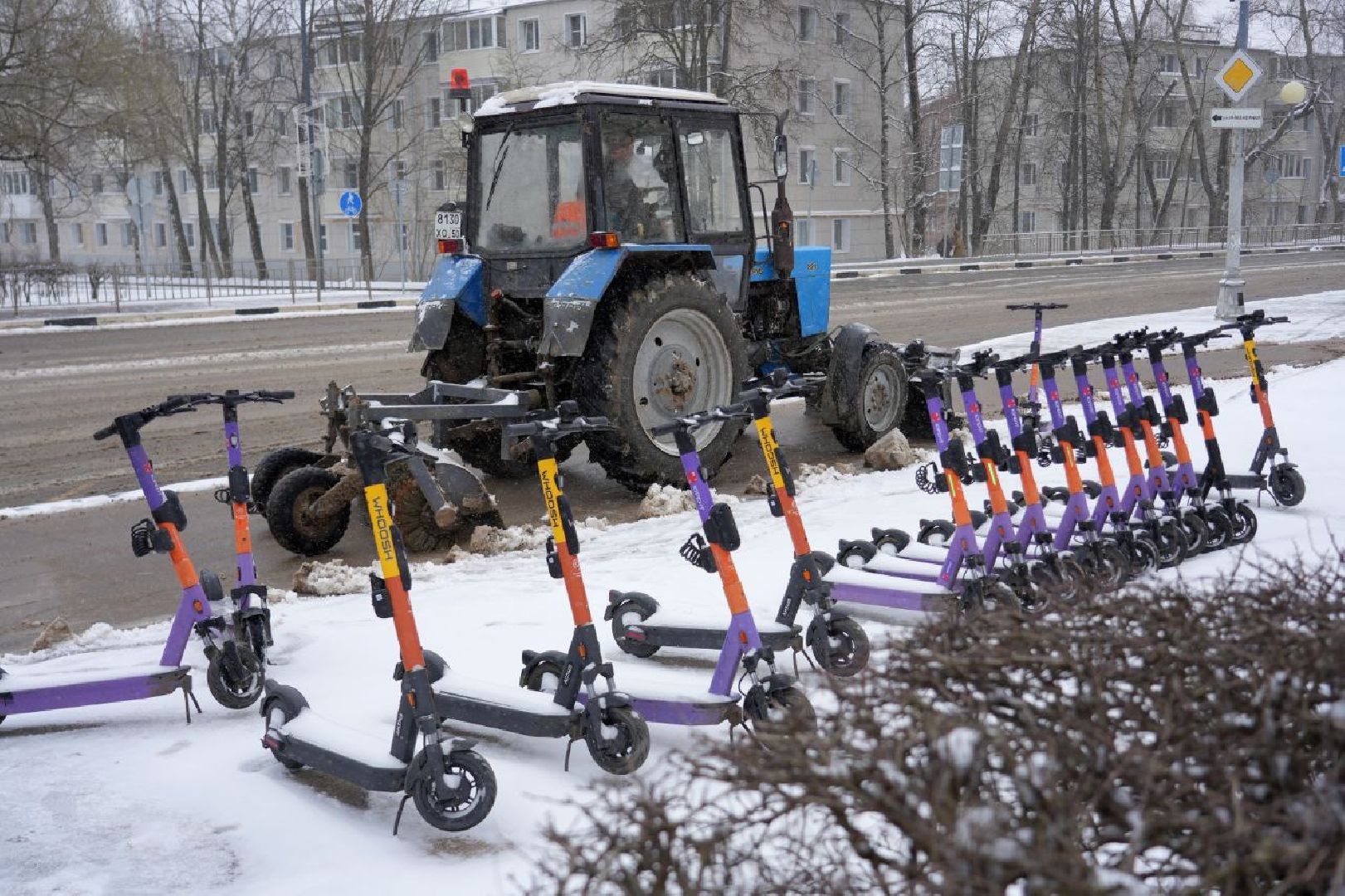 снег, коммунальные службы, сергиев посад, сергиево-посадский городской округ, снег весной,