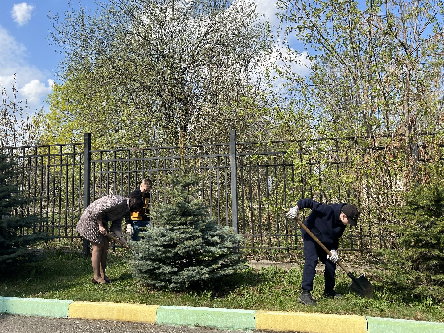 Химки, микрорайон Планерная, лицей №15, школа, дети, субботник, уборка