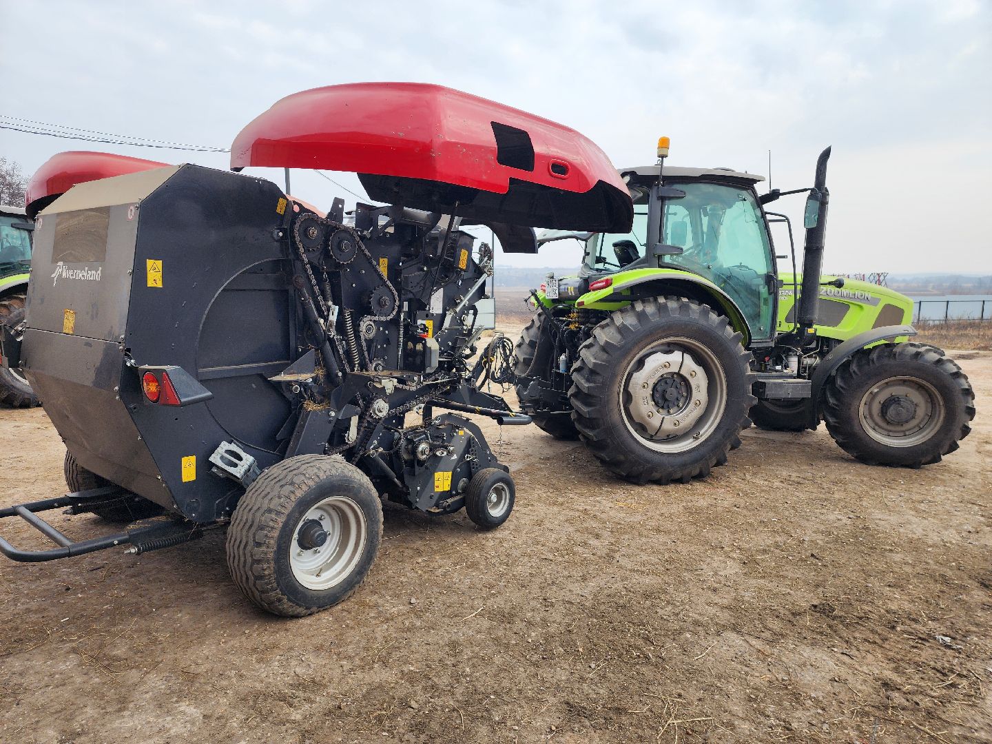 серпухов, деревня игумново, подготовка к посевной, новая сельхозтехника, сельское хозяйство,