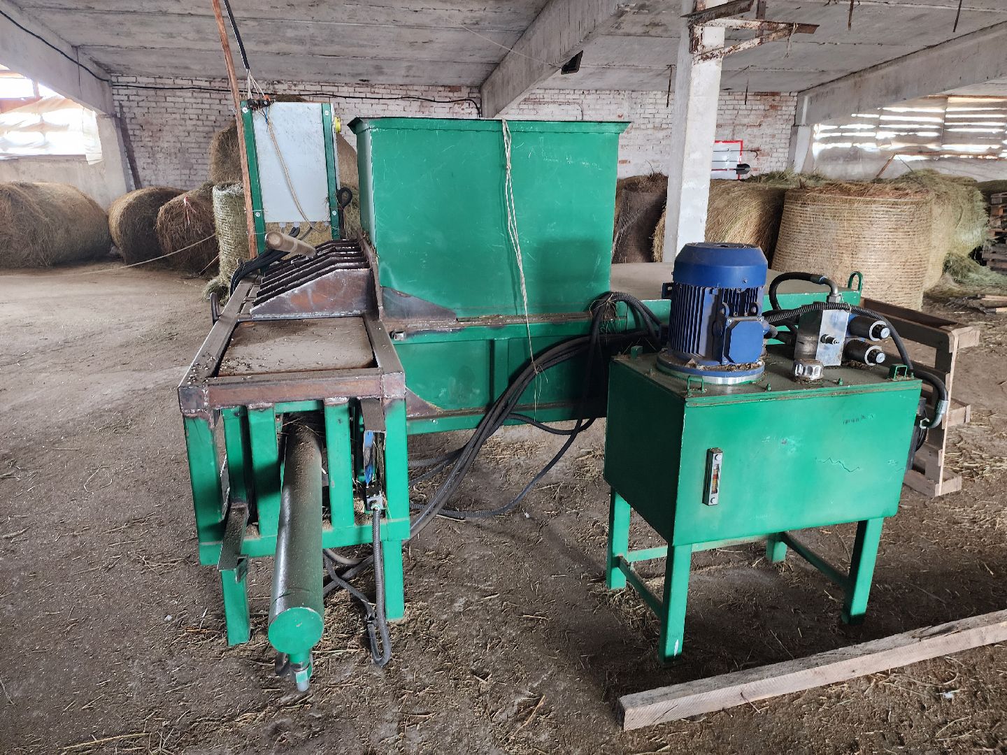 серпухов, деревня игумново, подготовка к посевной, новая сельхозтехника, сельское хозяйство,