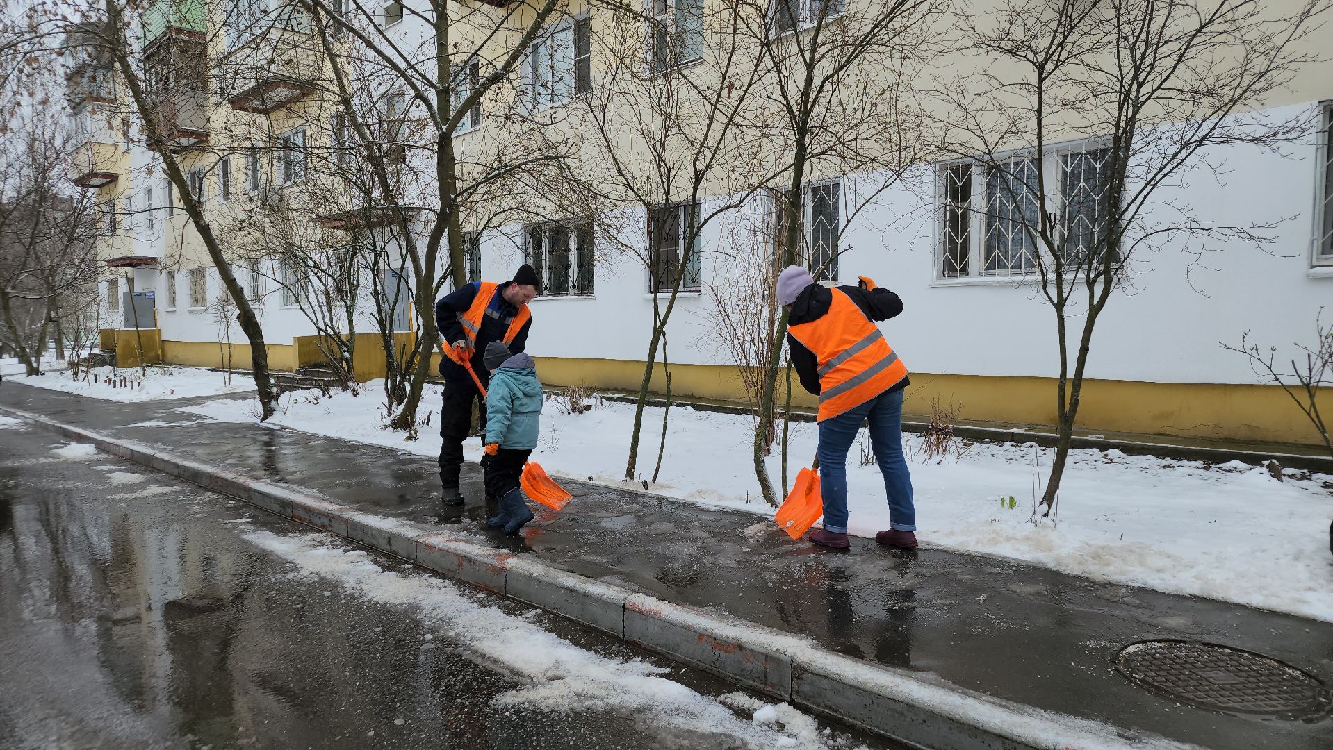 очистка дорог от снега, орехово-зуевский округ,