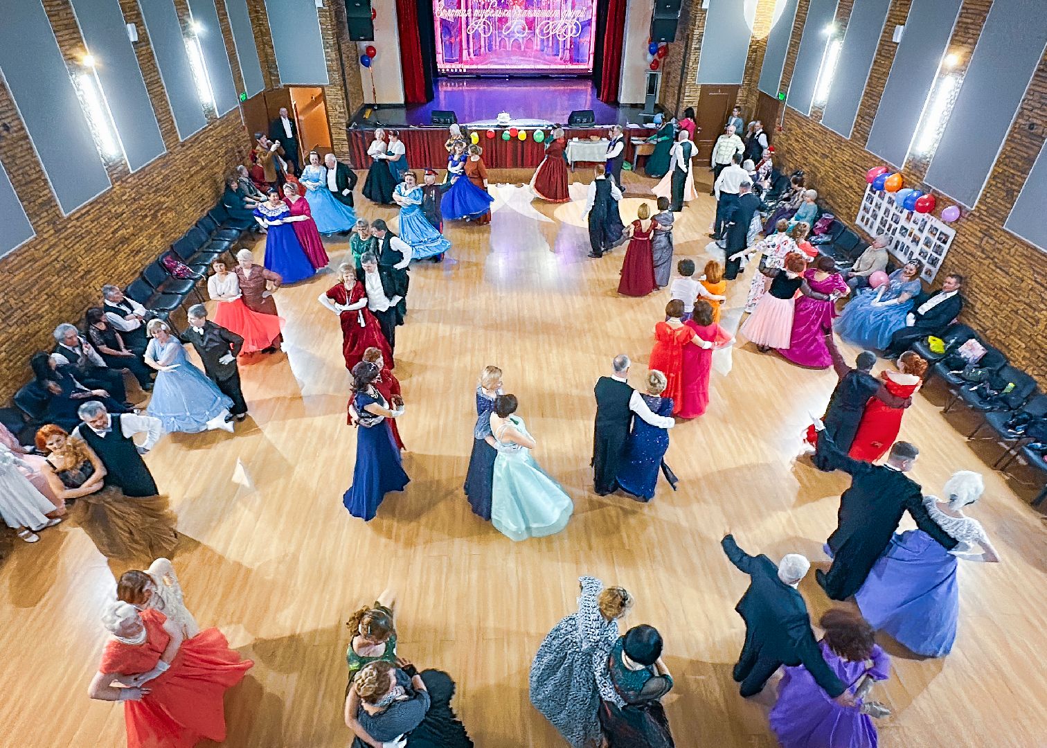 общество, клин, активное долголетие, исторический бал, танцы,