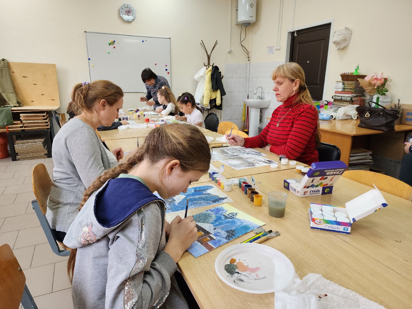 ногинск, жены участников сво, рисование, мастер класс, общество, художник,