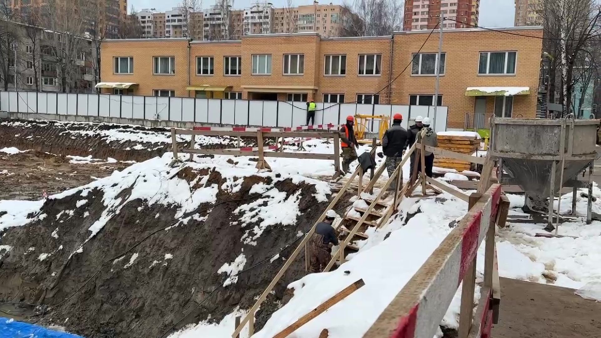 реутов, строительство, детский сад, дорожка,