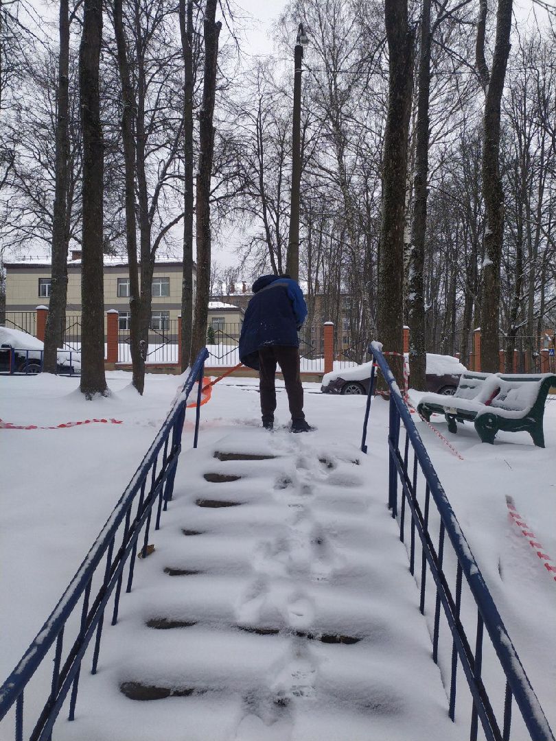 красноармейск, городской округ пушкинский, снег в апреле, уборка города от снега,