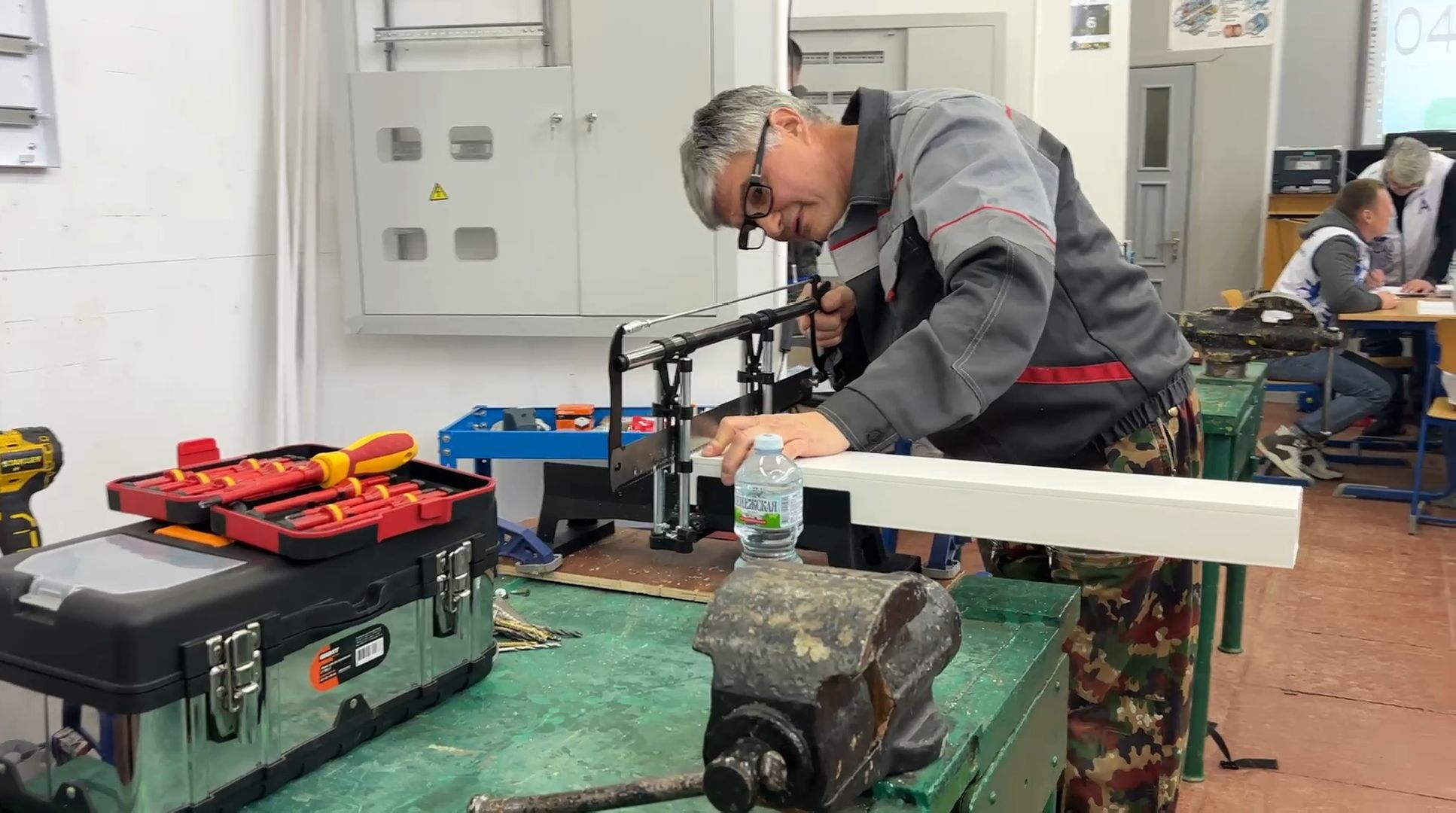 жуковский, электромонтаж, профессионалы-2025, абилимпикс,