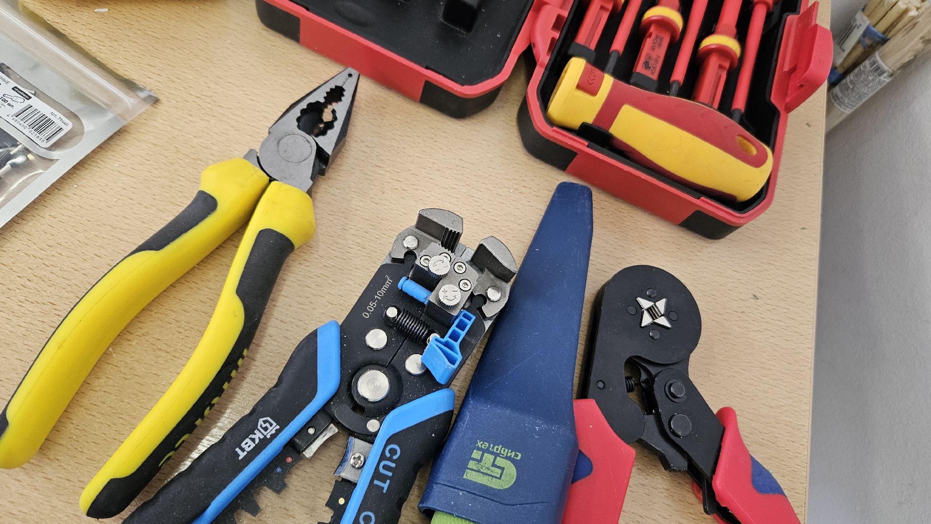 жуковский, электромонтаж, профессионалы-2025, абилимпикс,