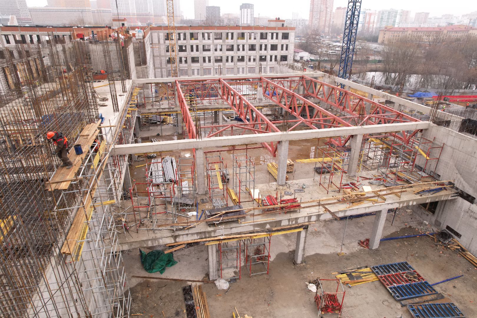 видео с коптера, школа и детский сад в котельниках, строительство в котельниках,