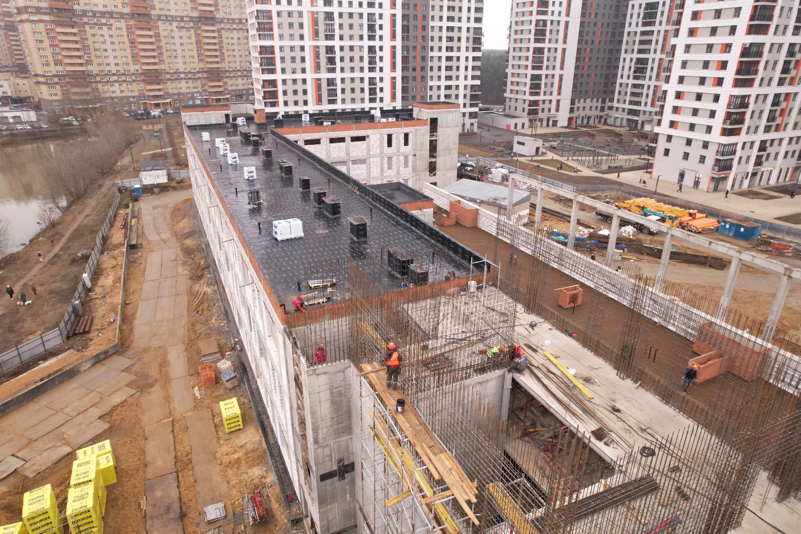 видео с коптера, школа и детский сад в котельниках, строительство в котельниках,