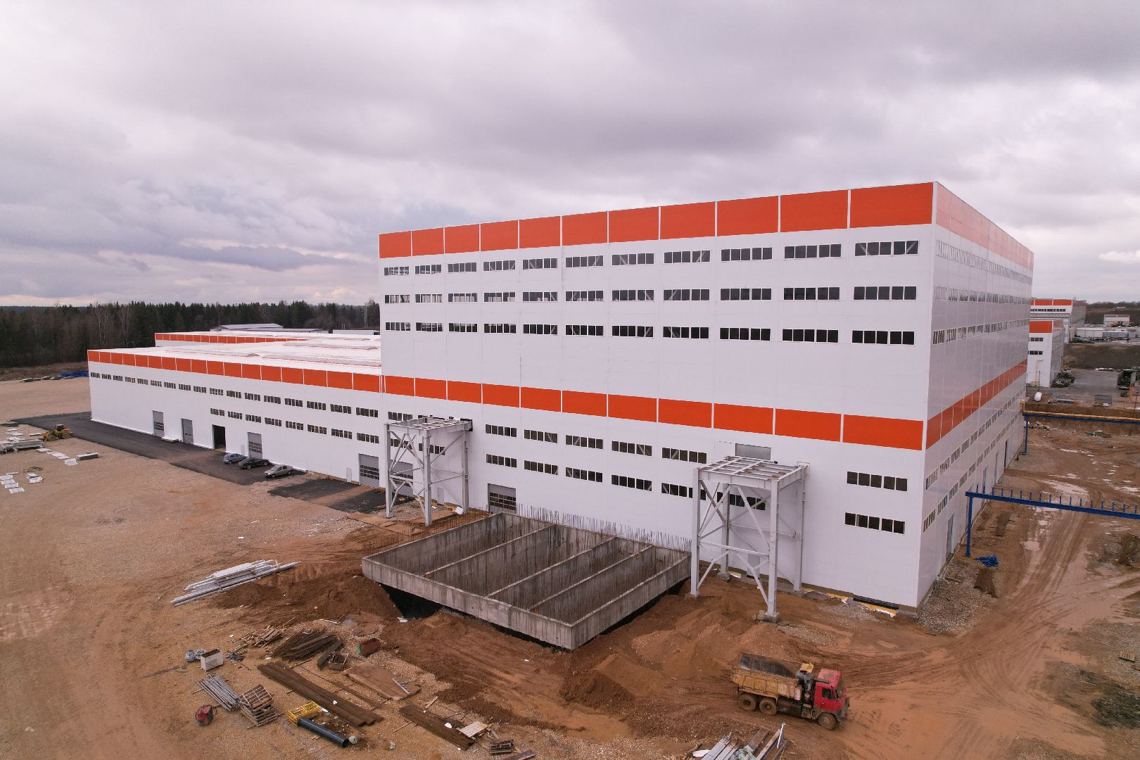 видео с коптера, строительство производственного предприятия в можайске,