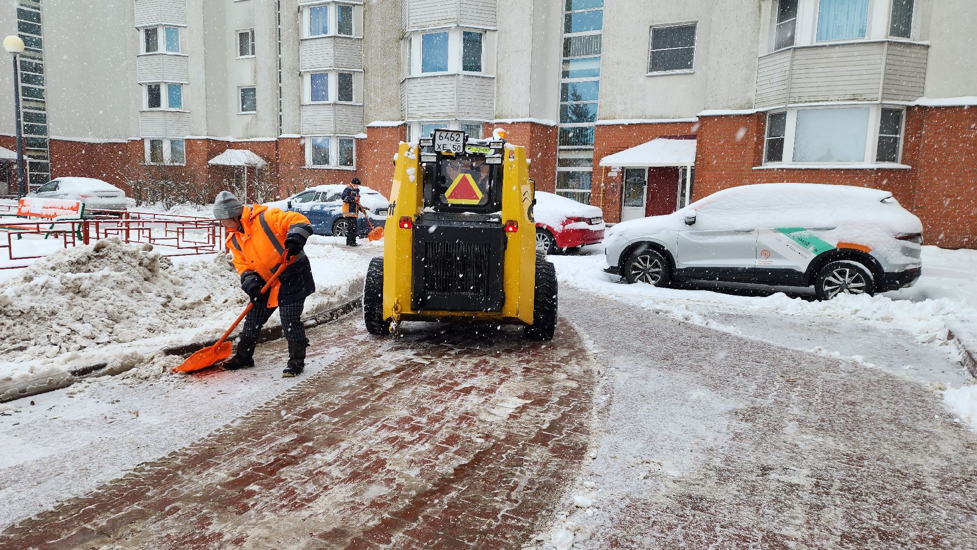 снегопад, истра, уборка дворов, благоустройство,