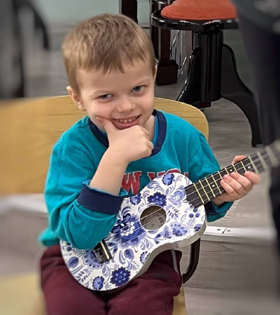 Зарайск, Школа искусств Зарайск, укулеле, укулеле для дошкольников, обучение игре на укулеле,