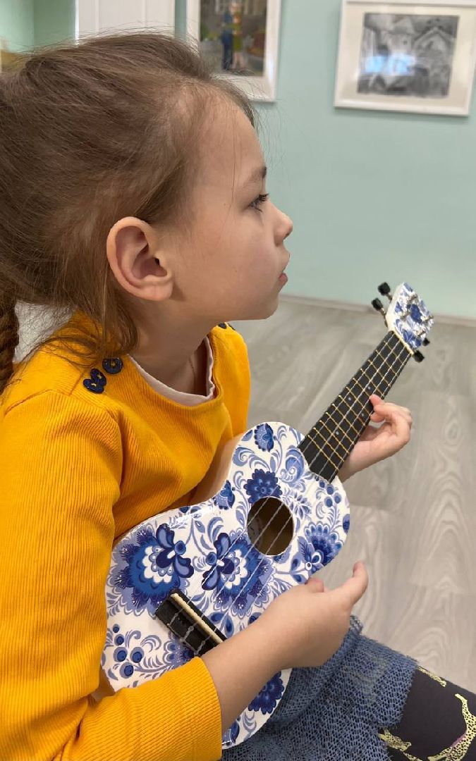 Зарайск, Школа искусств Зарайск, укулеле, укулеле для дошкольников, обучение игре на укулеле,