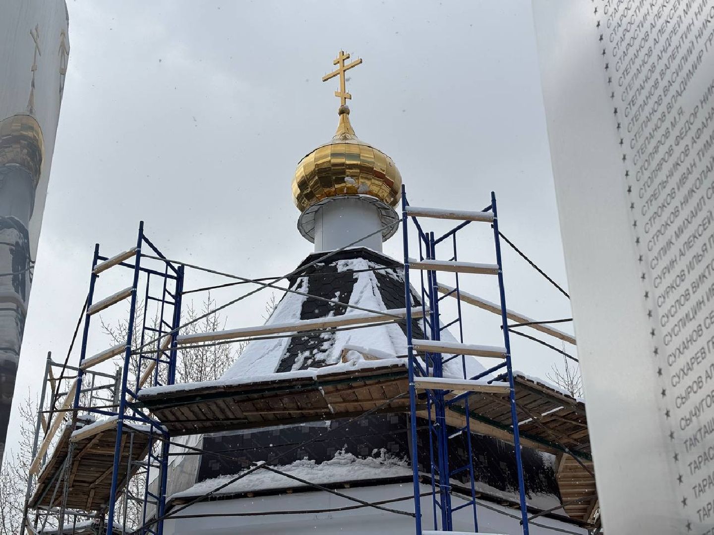 реутов, часовня, реконструкция, лики святых,