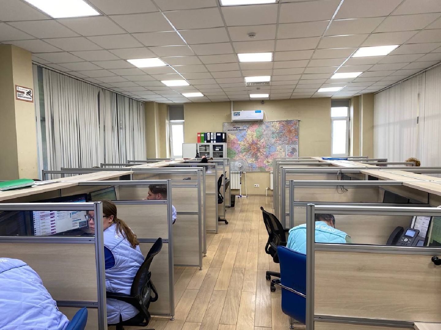 единая диспетчерская служба, операторы скорой помощи, операторы службы спасения,