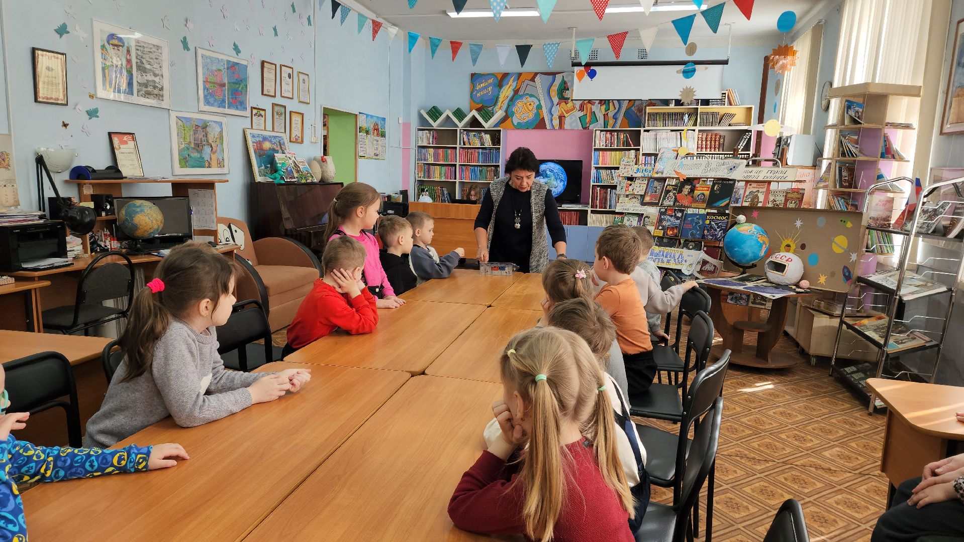 дети, шатура, шатурская детская библиотека, день космонавтики, ракета победы,