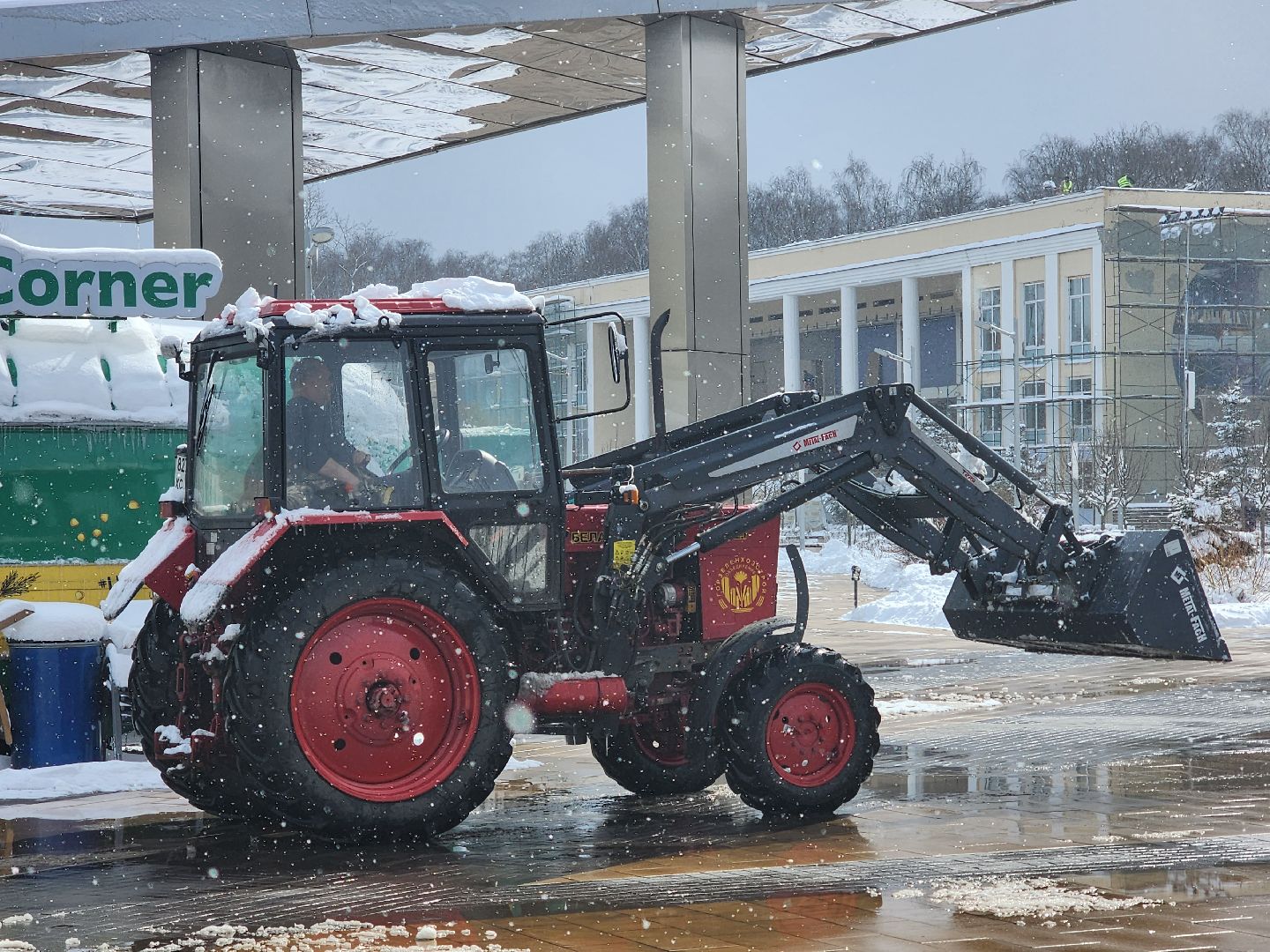 королёв, снегопад, уборка территории, цдк имени калинина,