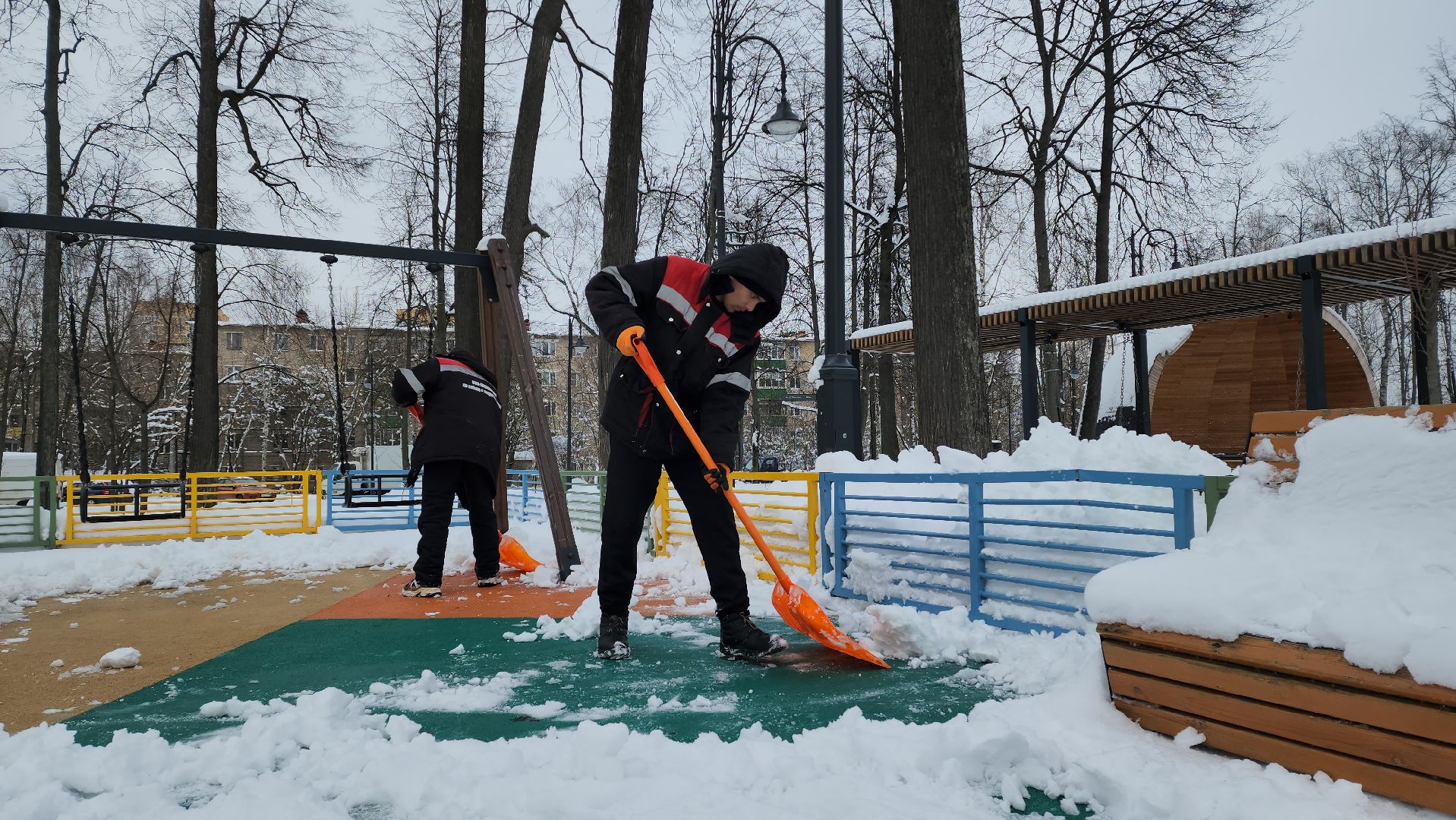 Уборка снега, Снег, Парк, коммунальная техника, Лобня,
