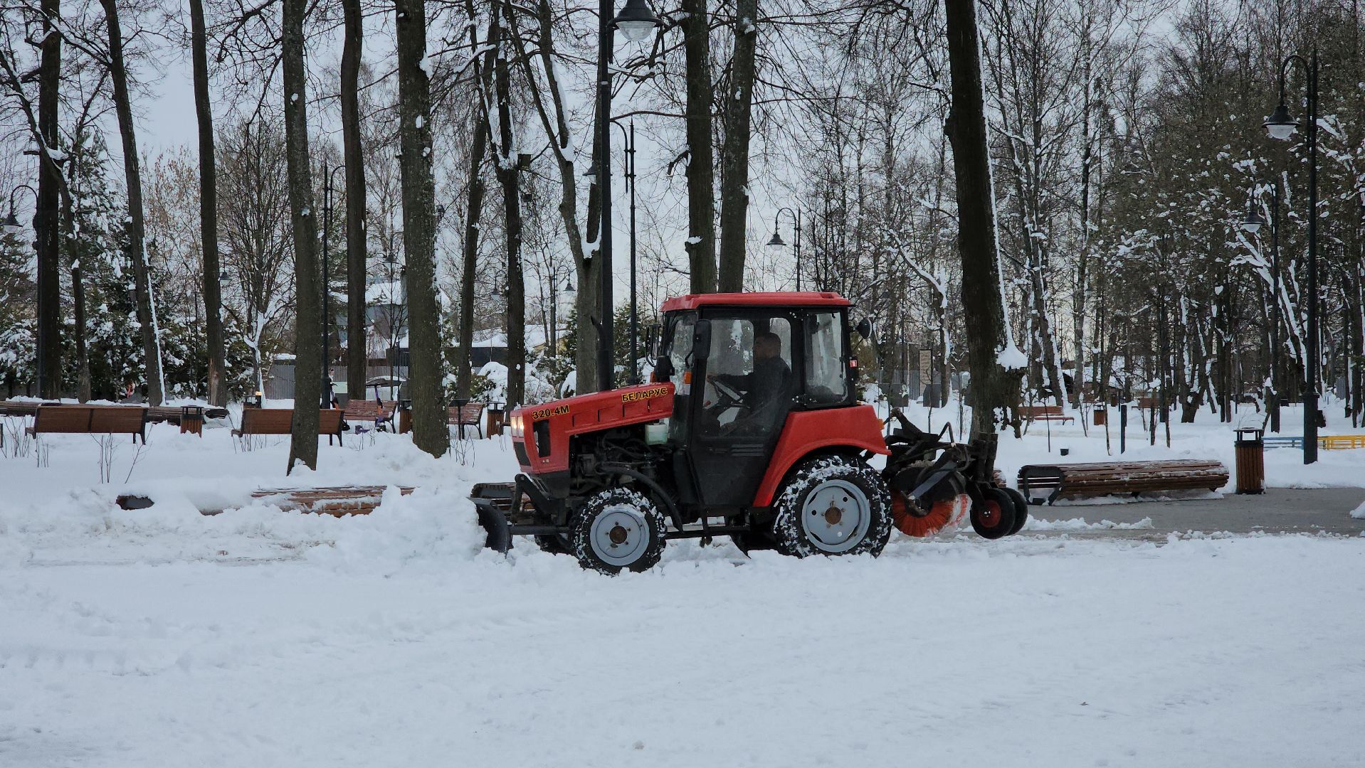 Уборка снега, Снег, Парк, коммунальная техника, Лобня,