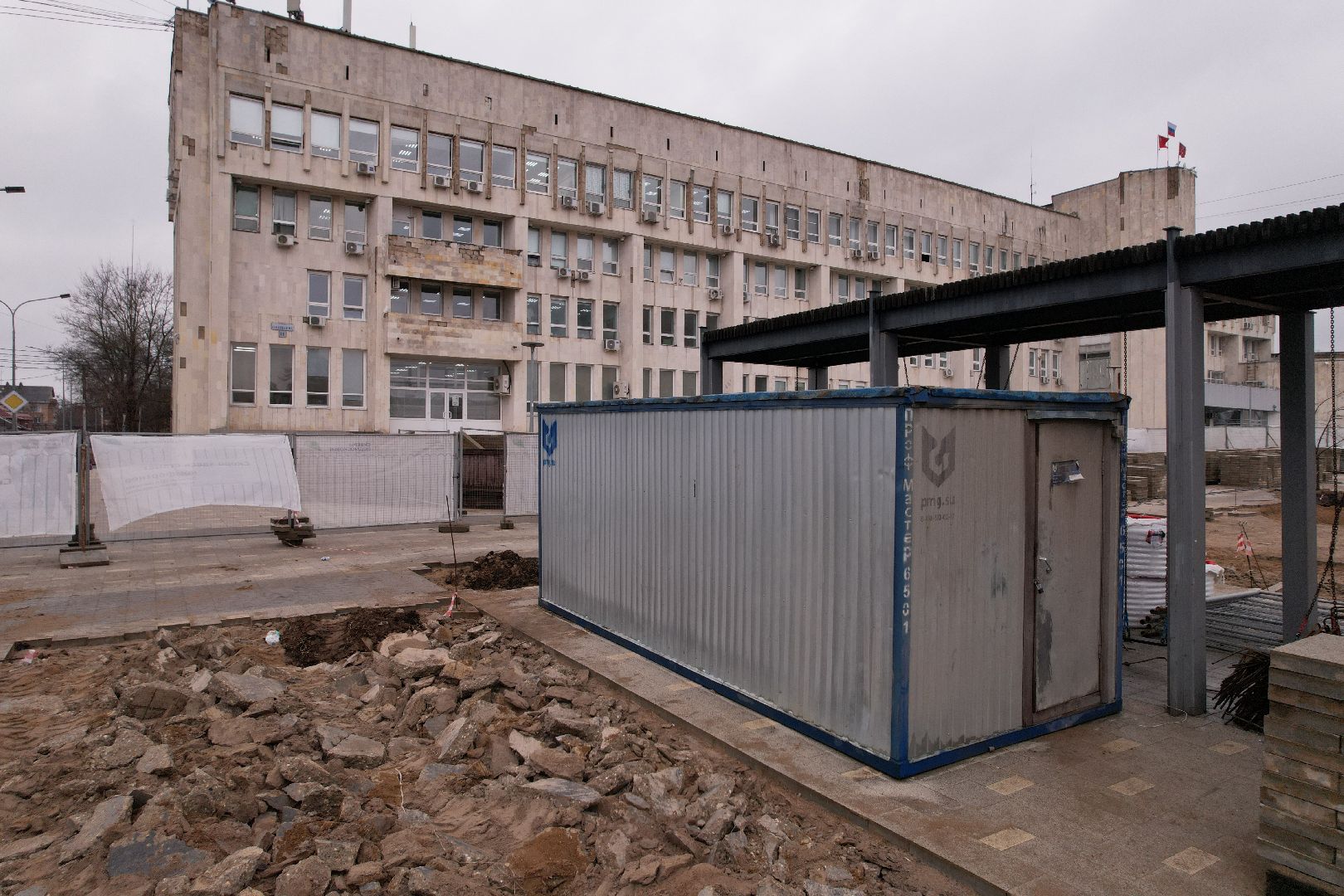 установка стелы в рузе, стела на центральной площади рузы,видео с коптера,