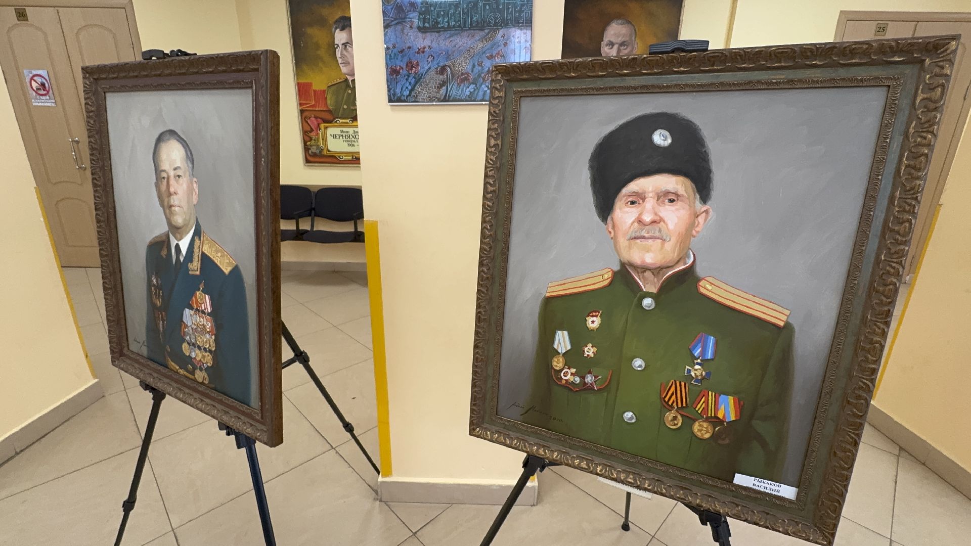 солнечногорск, выставка, день победы, художник, картины, жители,