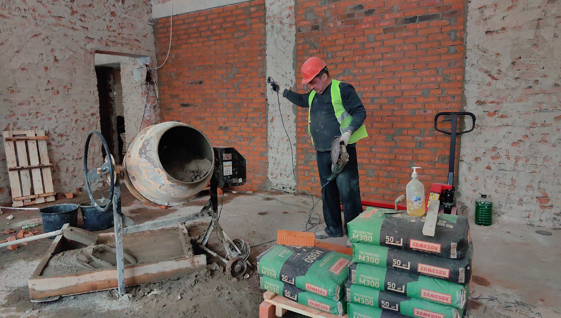 капитальный ремонт, полы, отделочные работы, штукатурка, бригада,