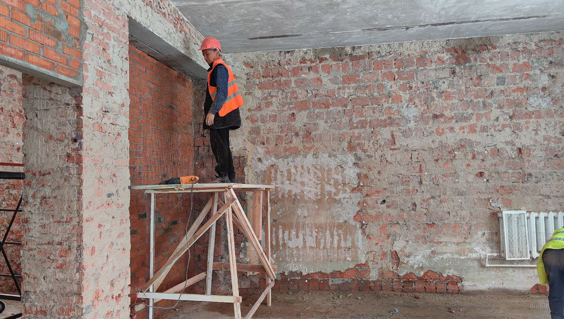 капитальный ремонт, полы, отделочные работы, штукатурка, бригада,