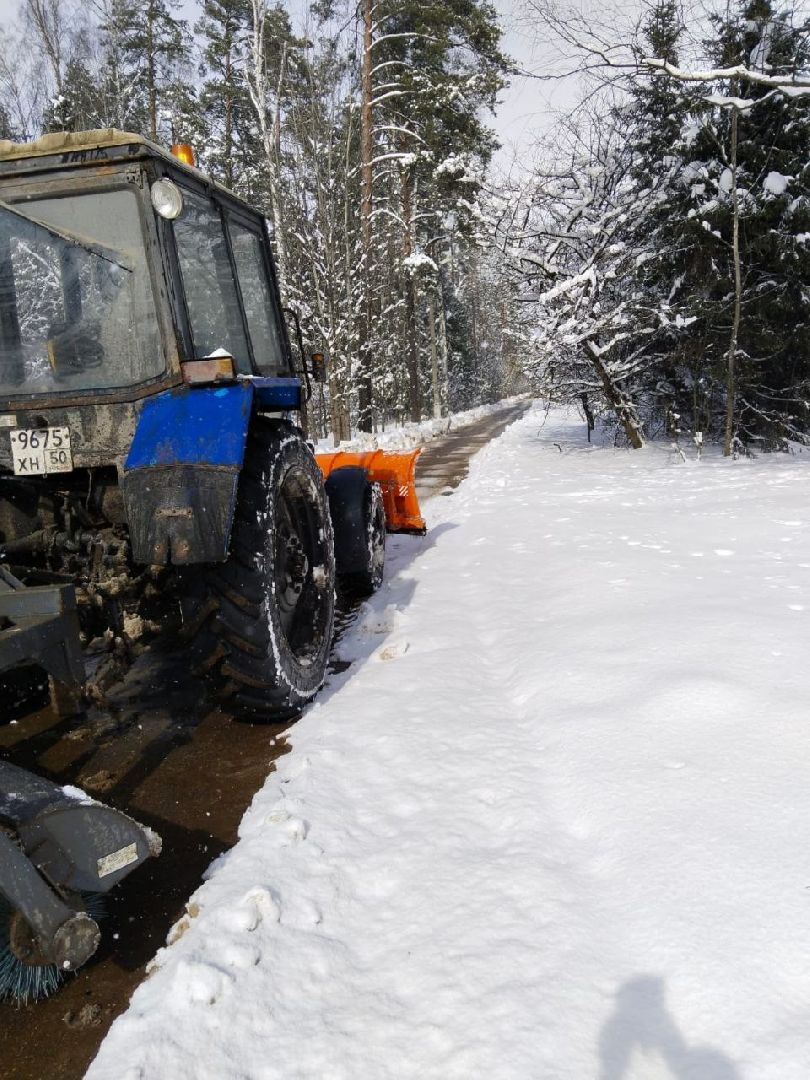 уборка снега, техника, трактор, коммунальная служба,