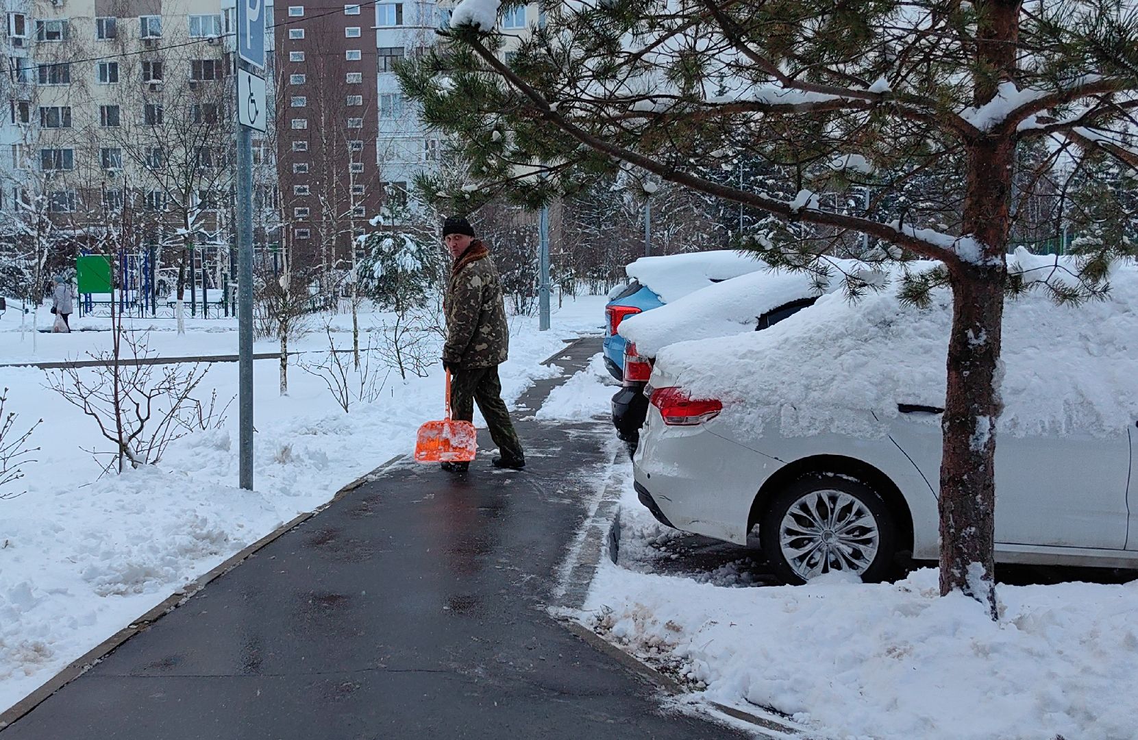 уборка снега, техника, трактор, коммунальная служба,
