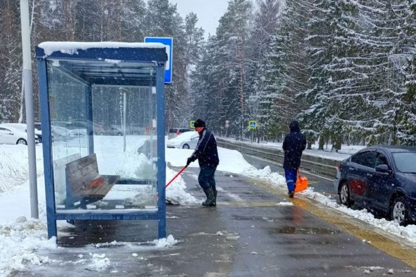 уборка снега, техника, трактор, коммунальная служба,