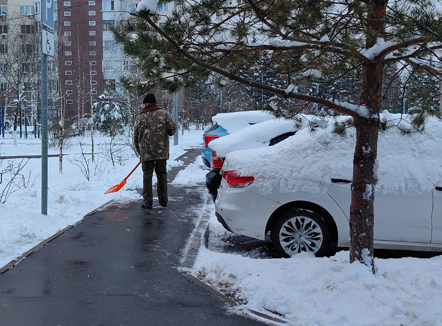 уборка снега, техника, трактор, коммунальная служба,